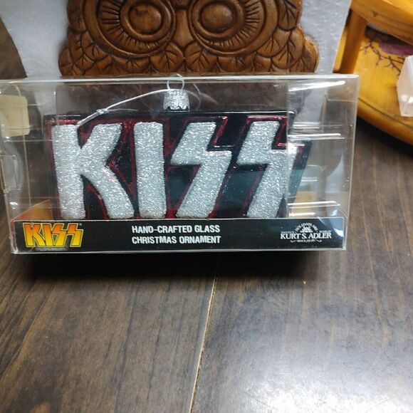 New Kiss Rock Band Hand Crafted Glass Christmas Ornament - Picture 1 of 2